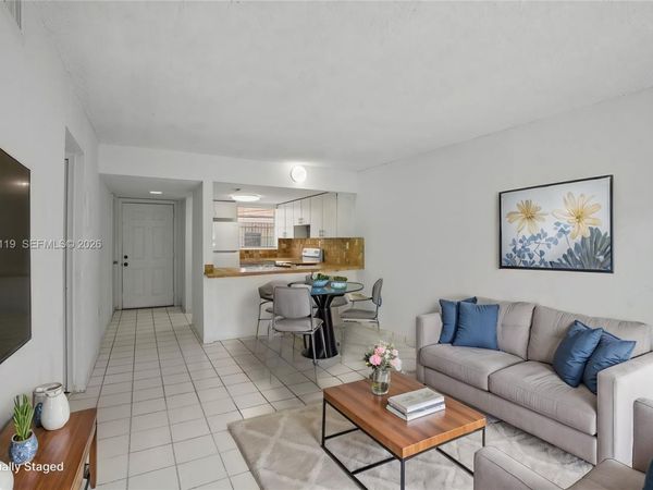 461 SW 7th St, Unit 5, Miami, FL 33130