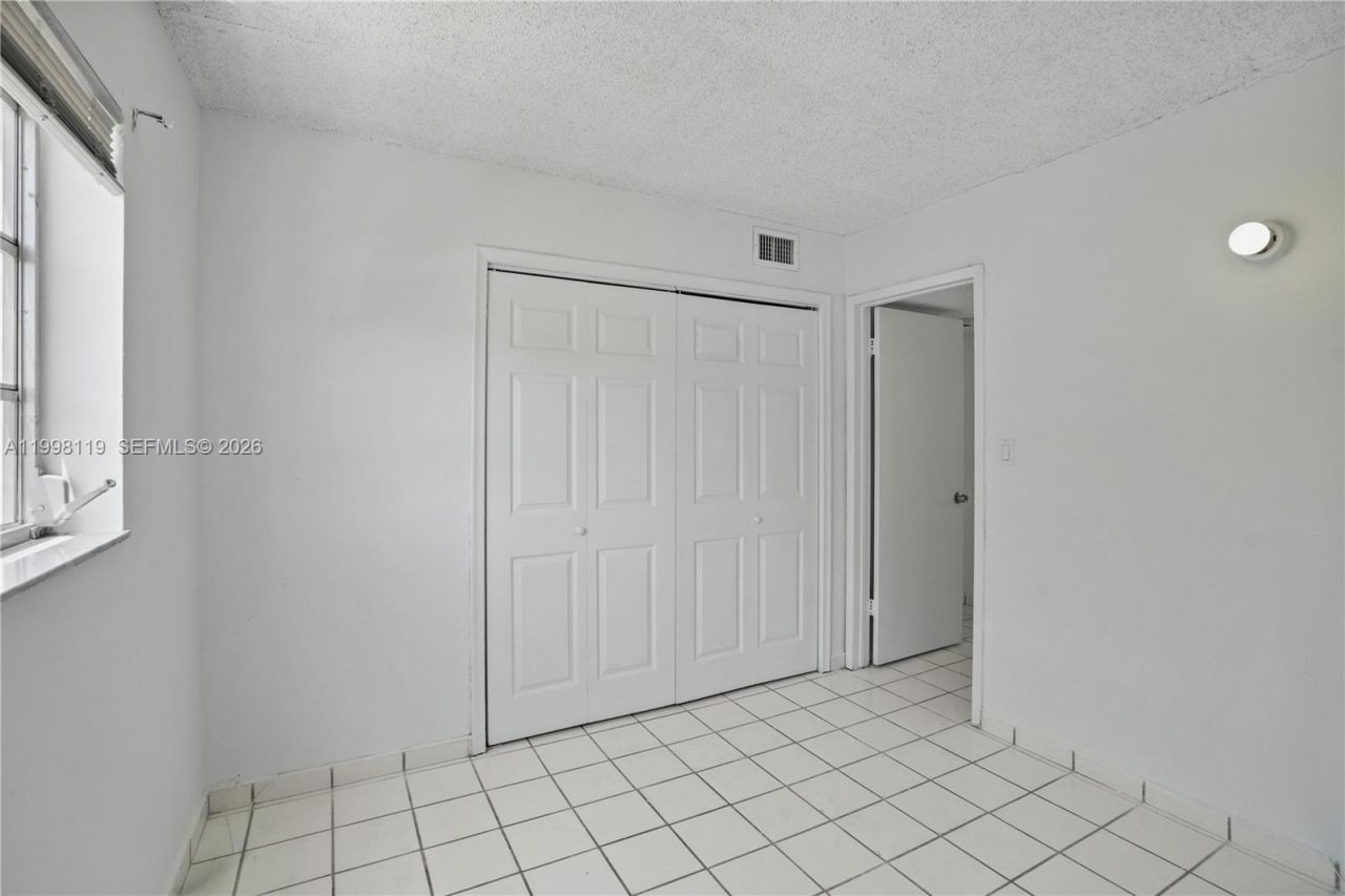 461 SW 7th St, Unit 5, Miami, FL 33130 Photo