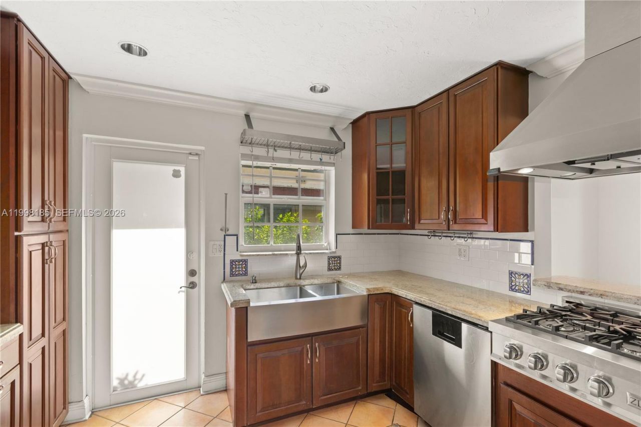 1428 Medina Ave, Coral Gables, FL 33134 Photo
