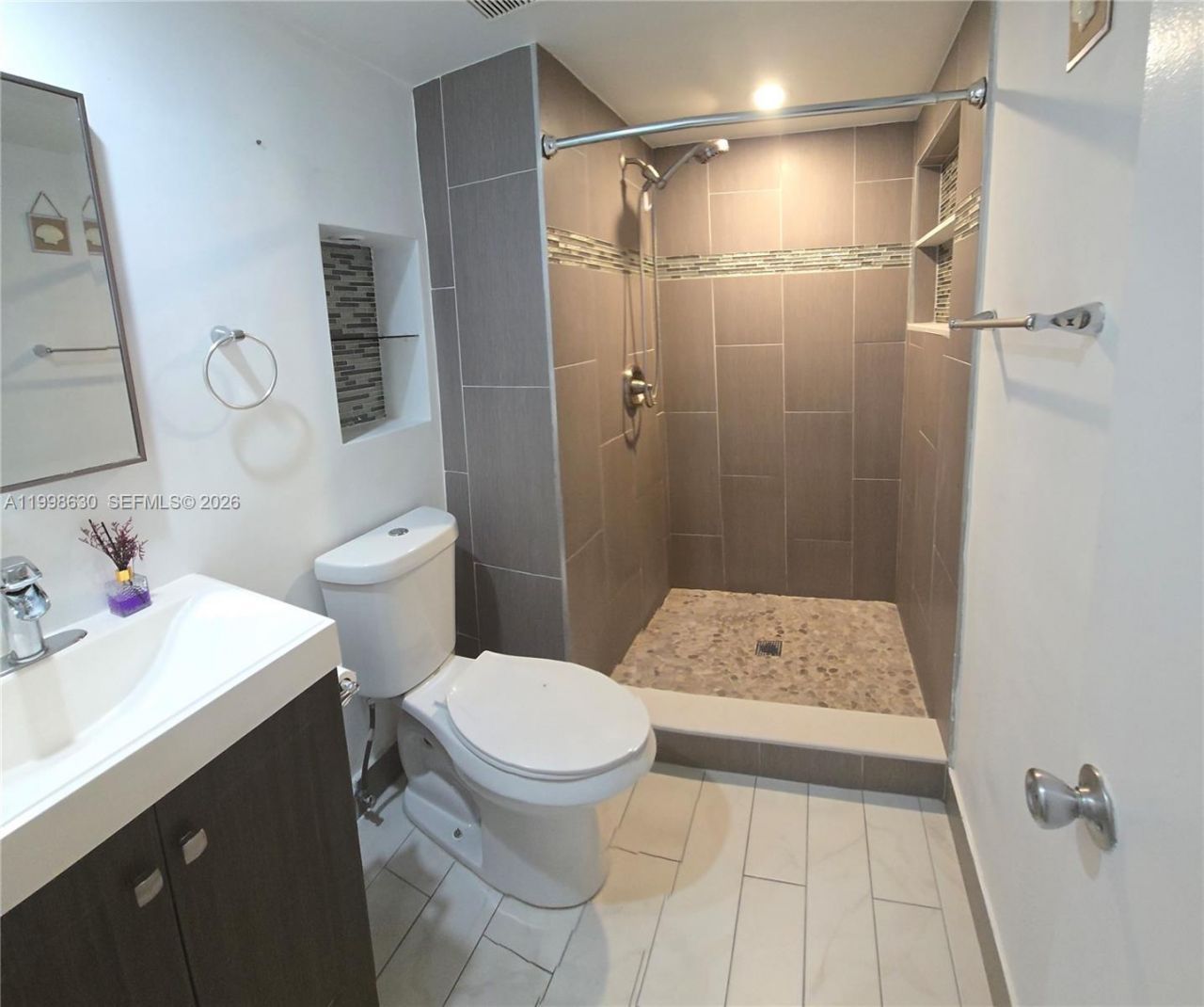 8695 NW 6th Ln, Unit 2-212, Miami, FL 33126 Photo