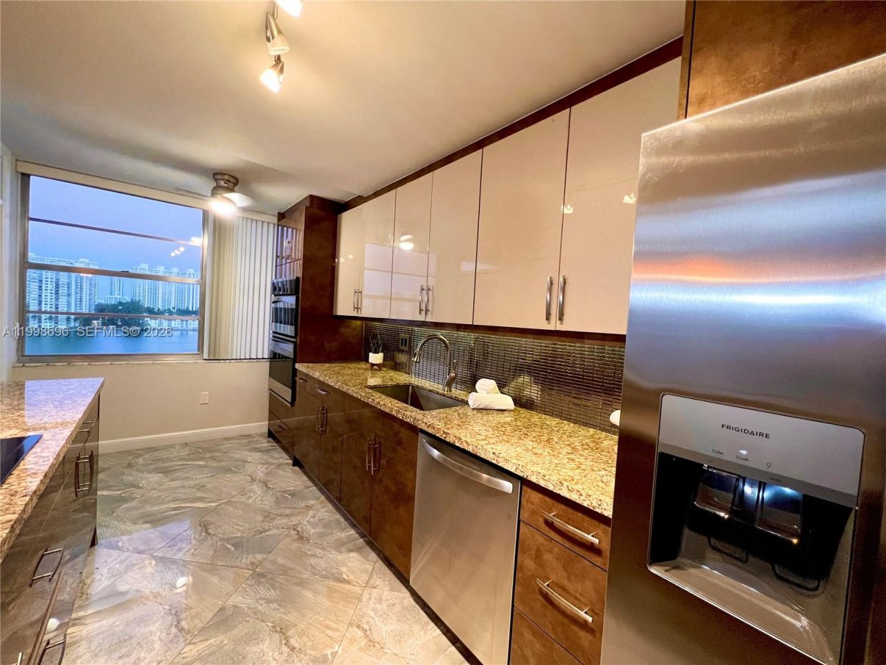 18041 Biscayne Blvd, Unit 1104, Aventura, FL 33160 Photo