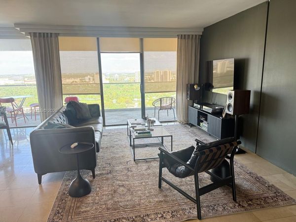 19707 Turnberry Way, Unit 28C, Aventura, FL 33180