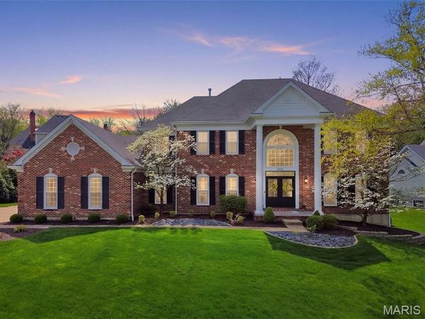 14812 Brook Hill Drive, Chesterfield, MO 63017