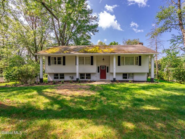 1 Laurie Lane, Saratoga Springs, NY 12866