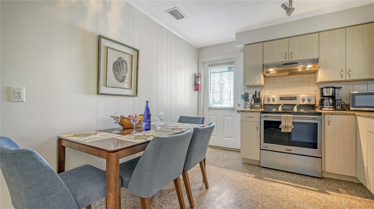 107 Pine Avenue, Anna Maria, FL 34216 Photo