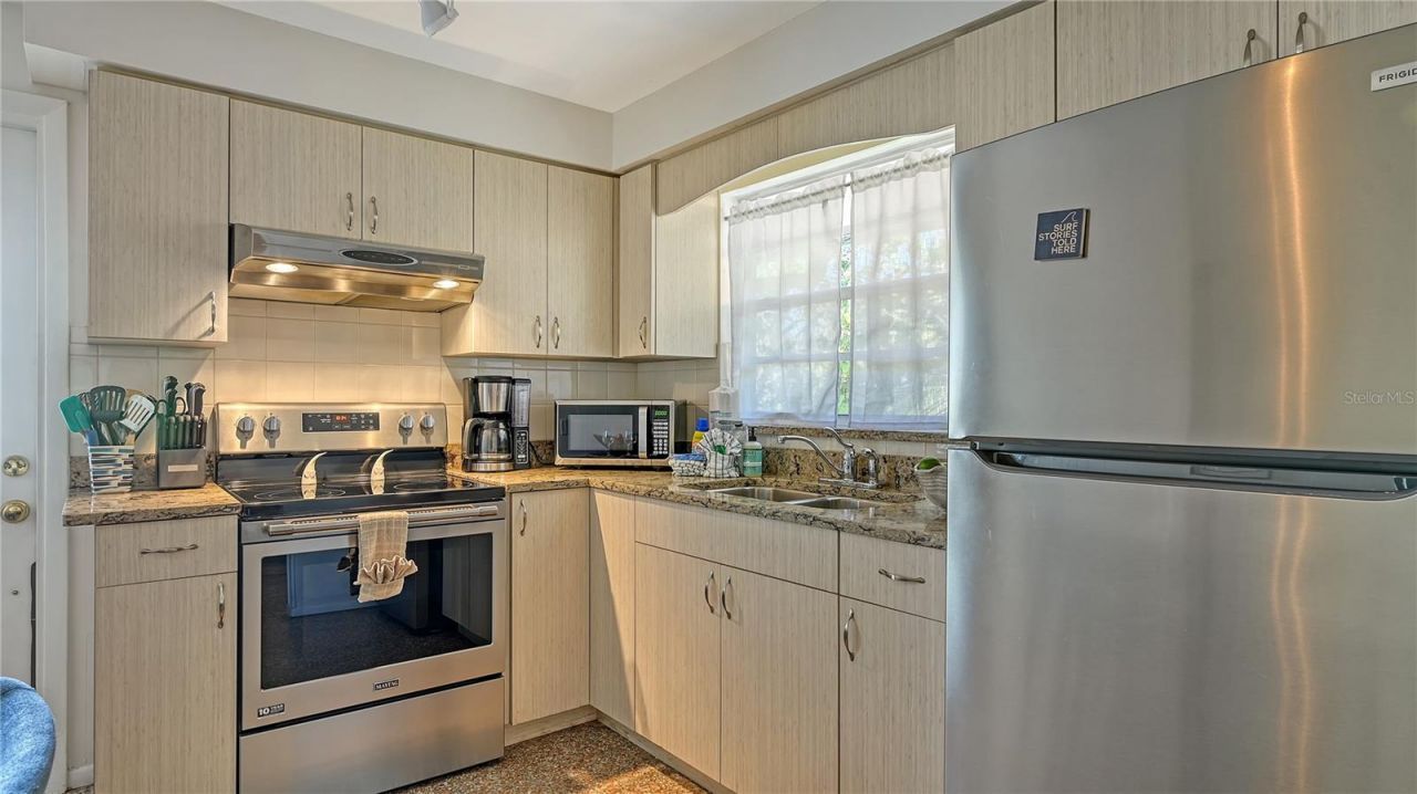 107 Pine Avenue, Anna Maria, FL 34216 Photo