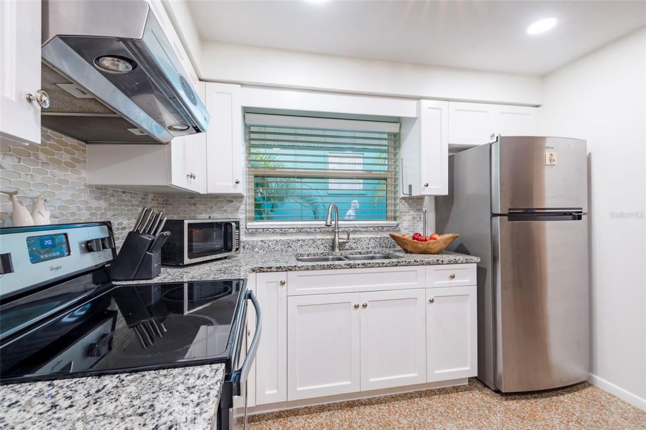 107 Pine Avenue, Anna Maria, FL 34216 Photo