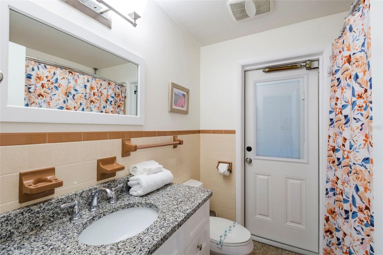 107 Pine Avenue, Anna Maria, FL 34216 Photo