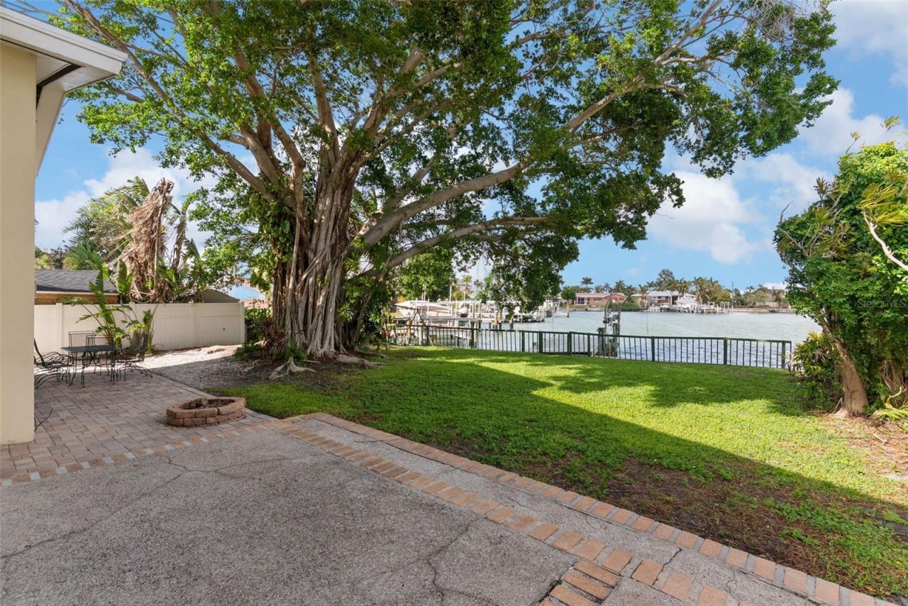 7887 9th Avenue S, Saint Petersburg, FL 33707 Photo