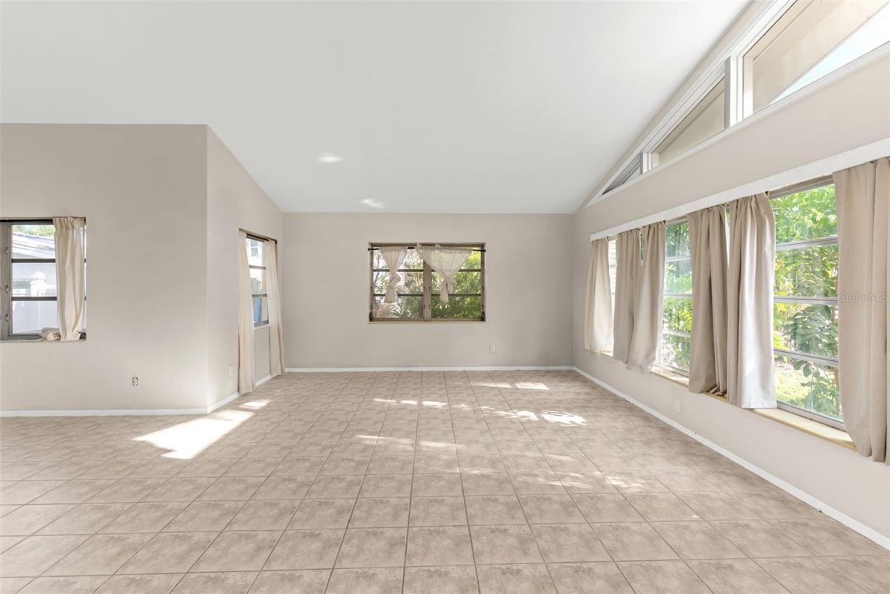 7887 9th Avenue S, Saint Petersburg, FL 33707 Photo