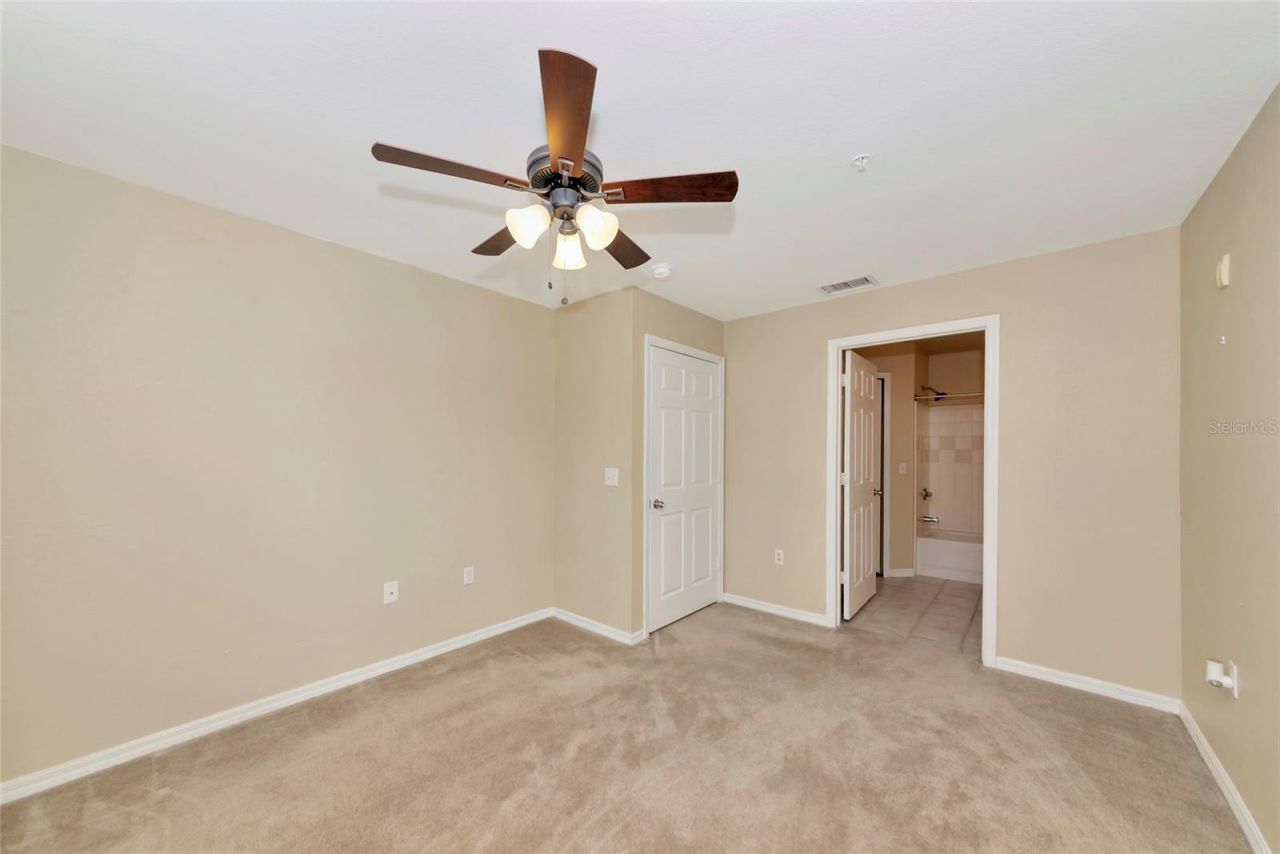 5560 Rosehill Road, Unit 201, Sarasota, FL 34233 Photo