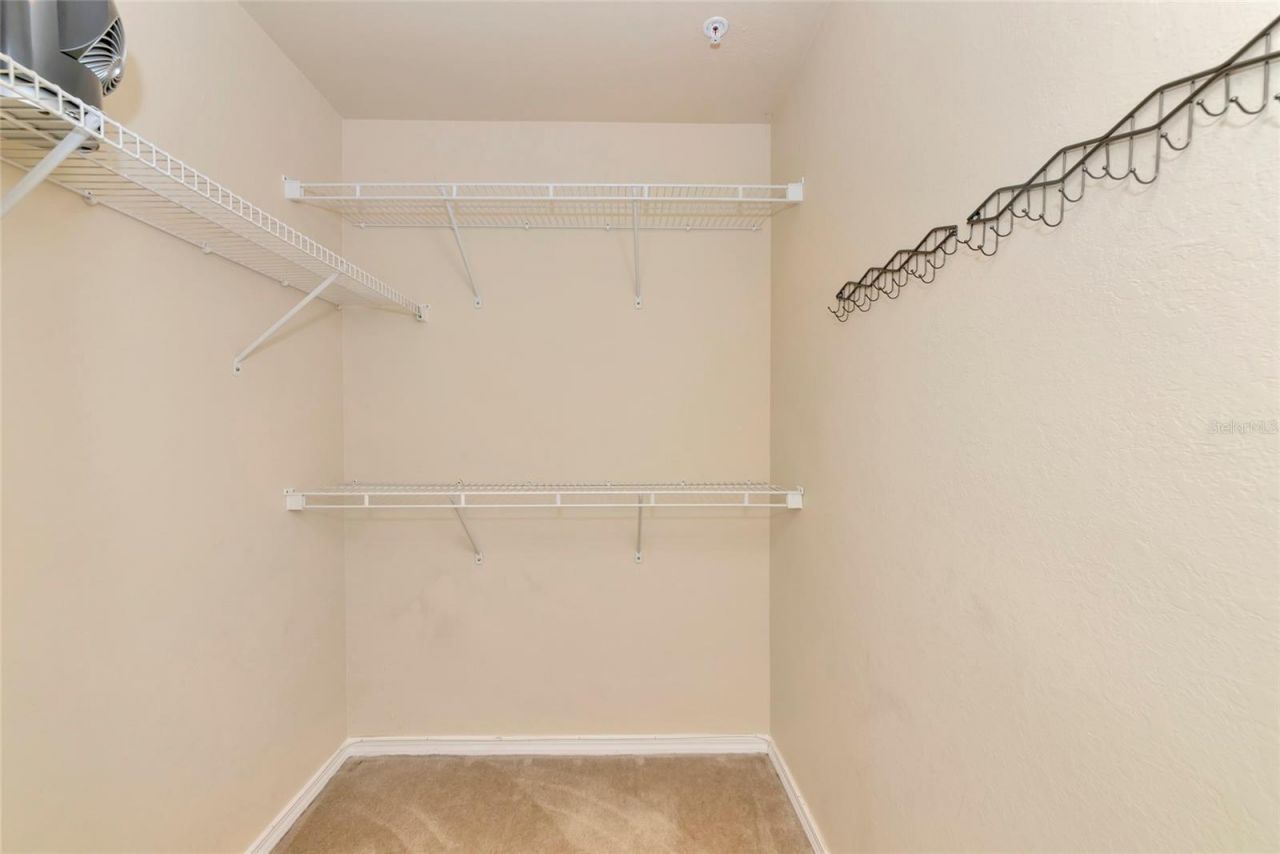 5560 Rosehill Road, Unit 201, Sarasota, FL 34233 Photo