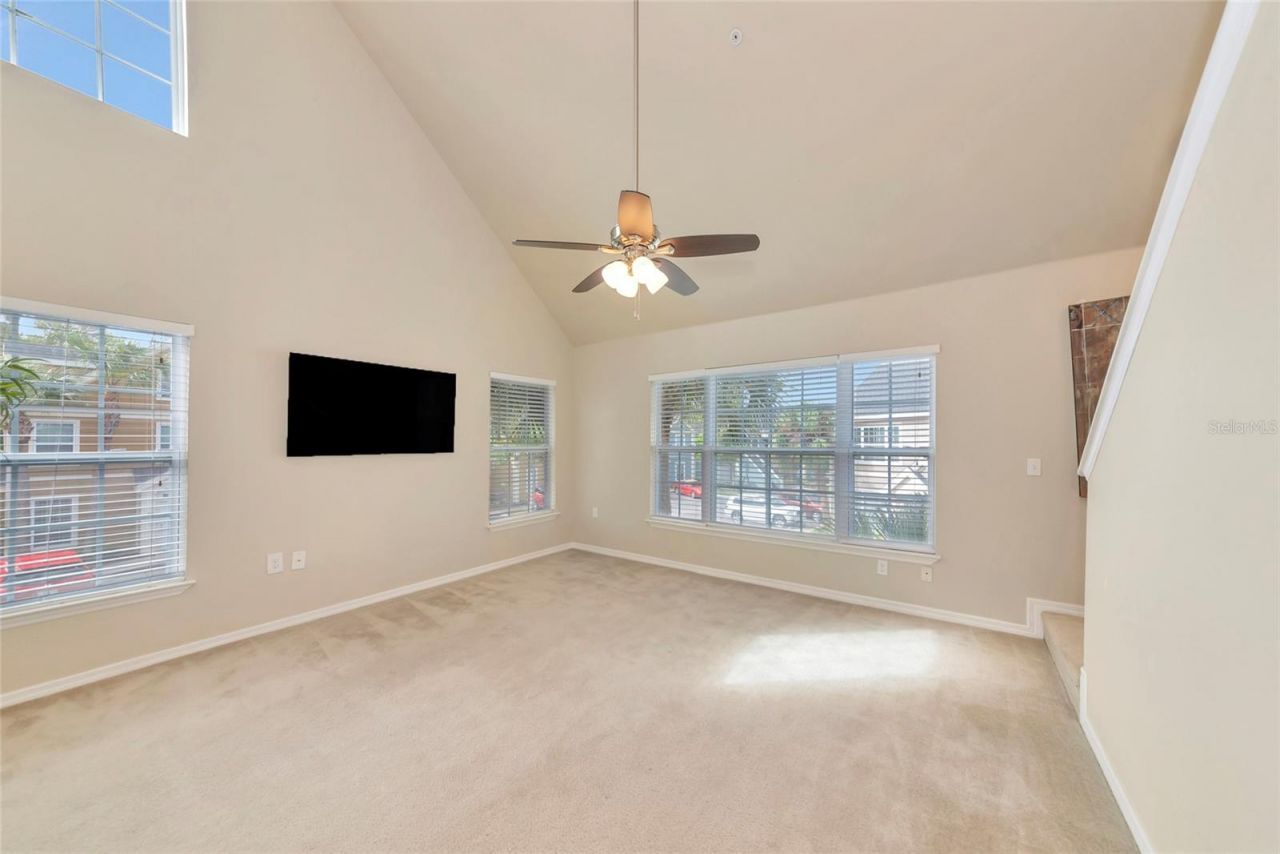 5560 Rosehill Road, Unit 201, Sarasota, FL 34233 Photo