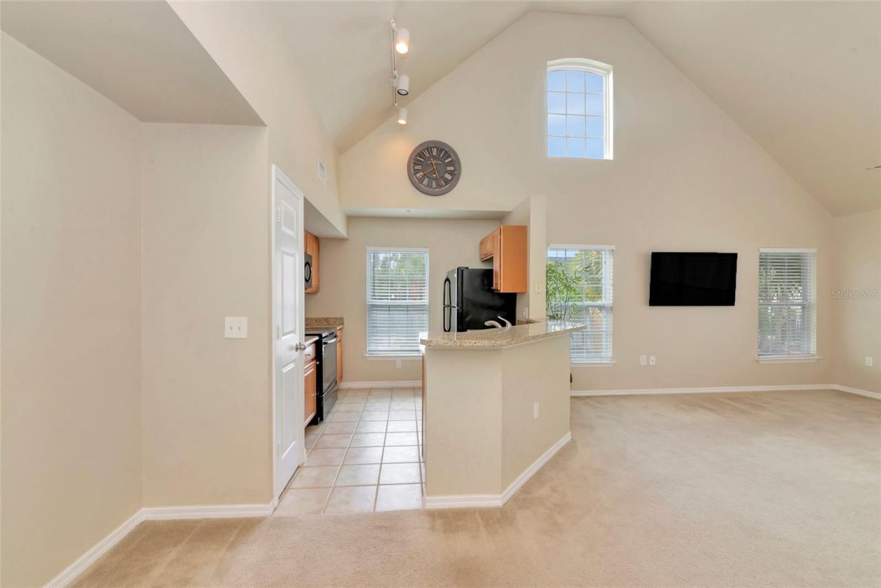 5560 Rosehill Road, Unit 201, Sarasota, FL 34233 Photo
