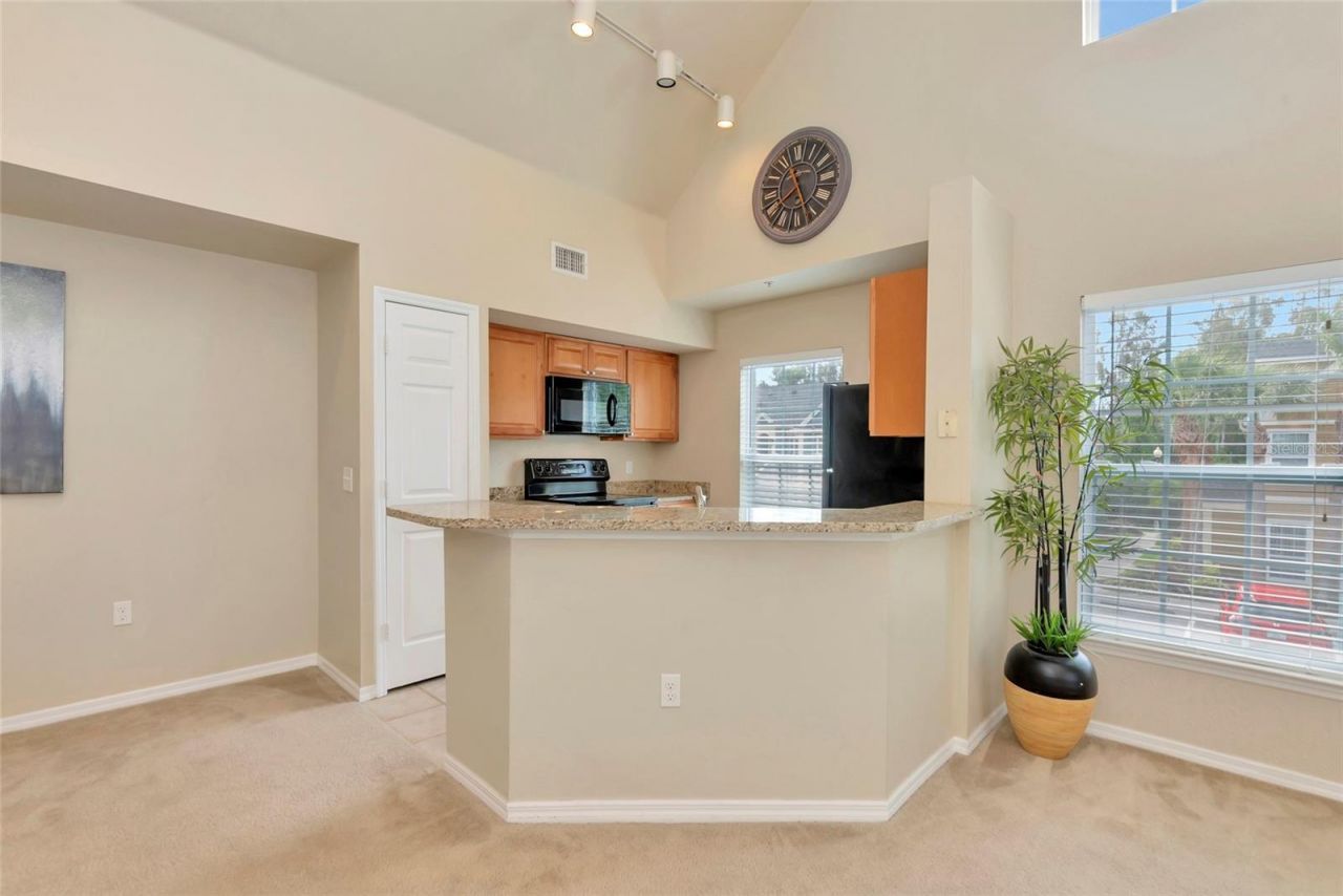 5560 Rosehill Road, Unit 201, Sarasota, FL 34233 Photo