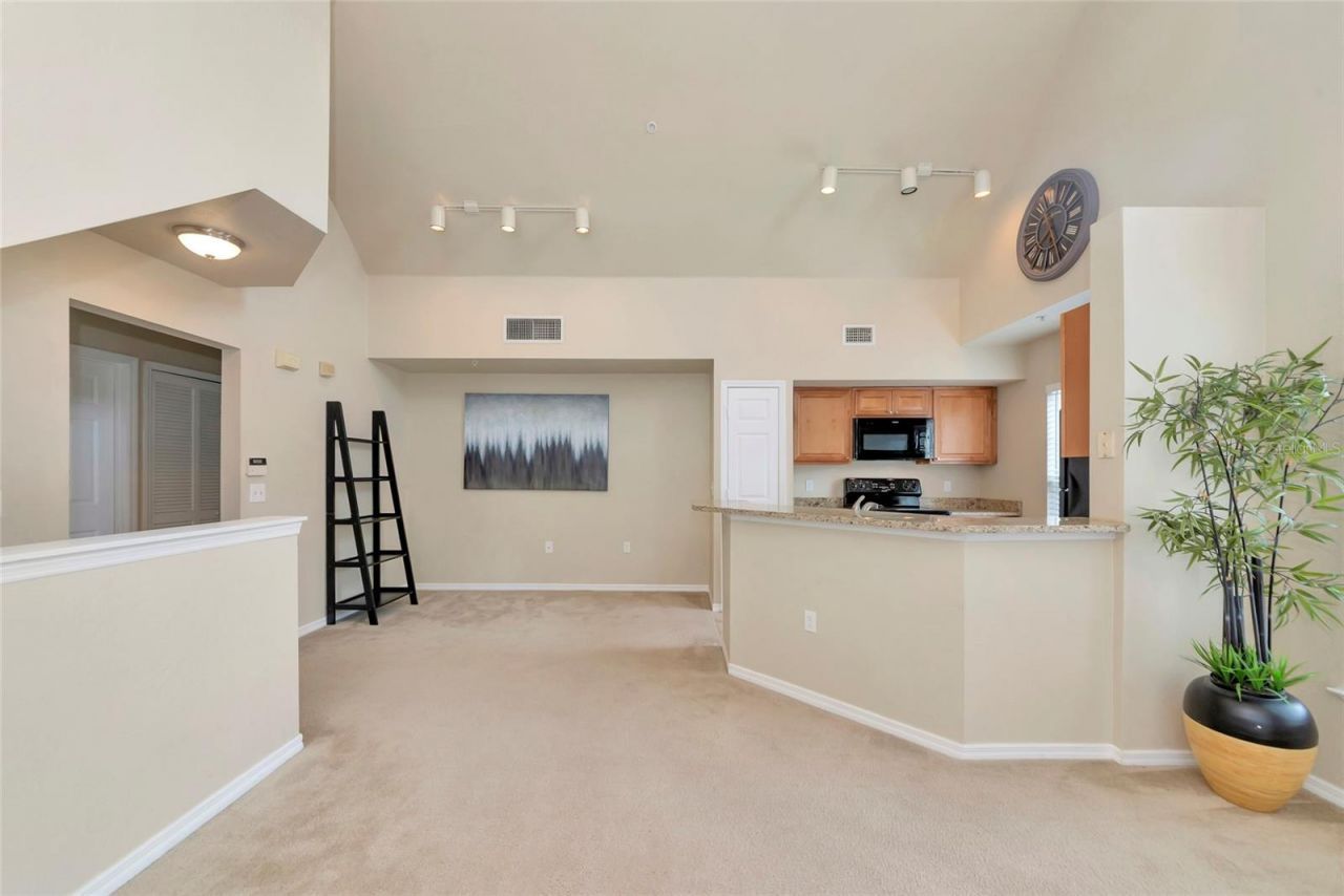 5560 Rosehill Road, Unit 201, Sarasota, FL 34233 Photo