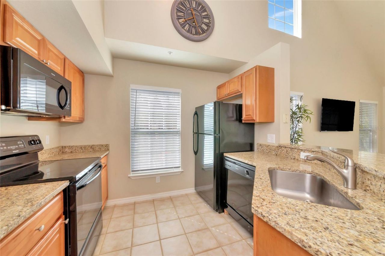 5560 Rosehill Road, Unit 201, Sarasota, FL 34233 Photo