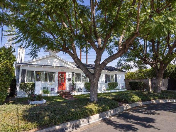 11117 Sylvan, North Hollywood, CA 91606