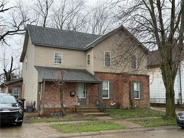 140 School Street, Elyria, OH 44035