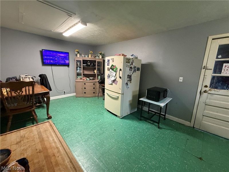 140 School Street, Elyria, OH 44035 Photo 21