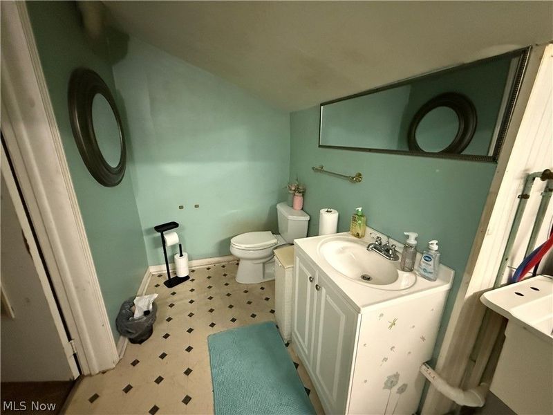 140 School Street, Elyria, OH 44035 Photo 24