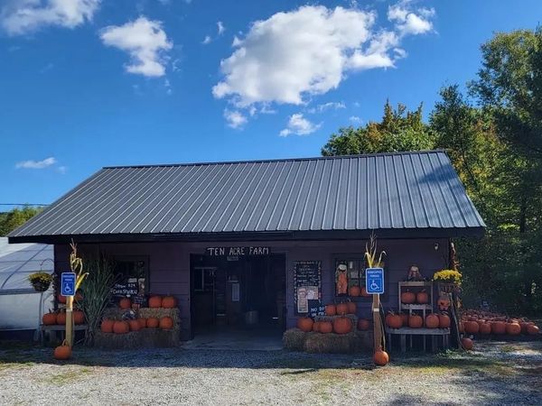 279 Henniker Street, Hillsborough, NH 03244