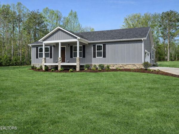 2226 Country Club Rd, Jamestown, TN 38556
