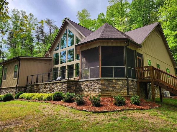 354 Mountain Farms Road, Signal Mountain, TN 37377