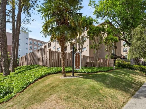 395 Pharr Road NE, Unit 302, Atlanta, GA 30305