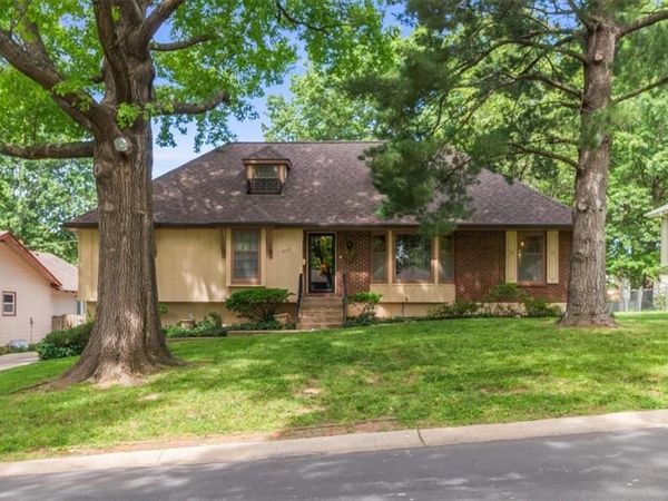 3908 Woodbury Street, Independence, MO 64055