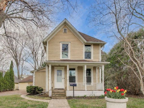 405 W Brown Street , Harvard, IL 60033