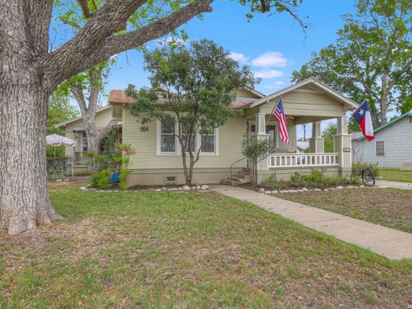 465 S UNION AVE, New Braunfels, TX 78130