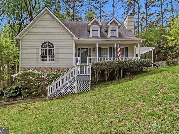 206 Apple Court, Woodstock, GA 30188