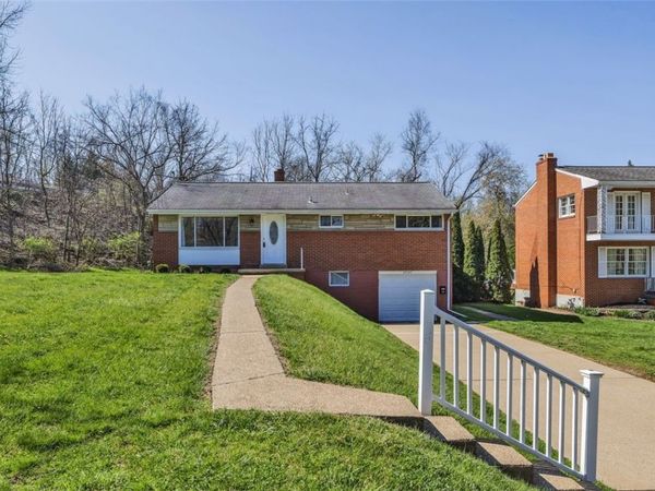 3930 Evergreen Dr, Monroeville, PA 15146