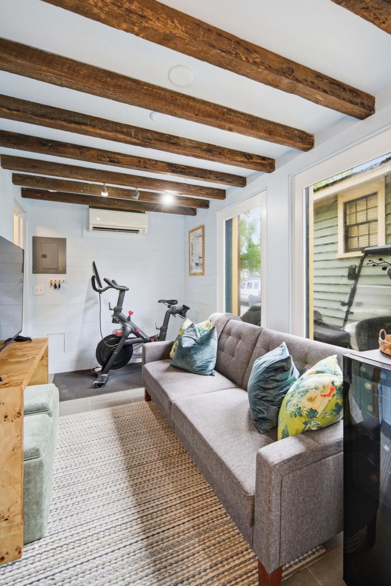 26 Catfiddle Street Photo 10