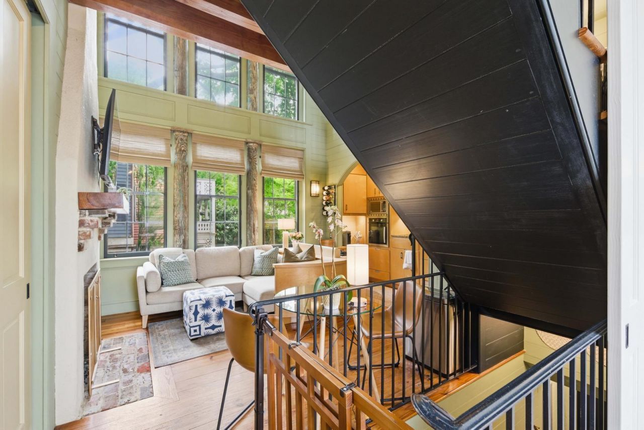 26 Catfiddle Street Photo 12