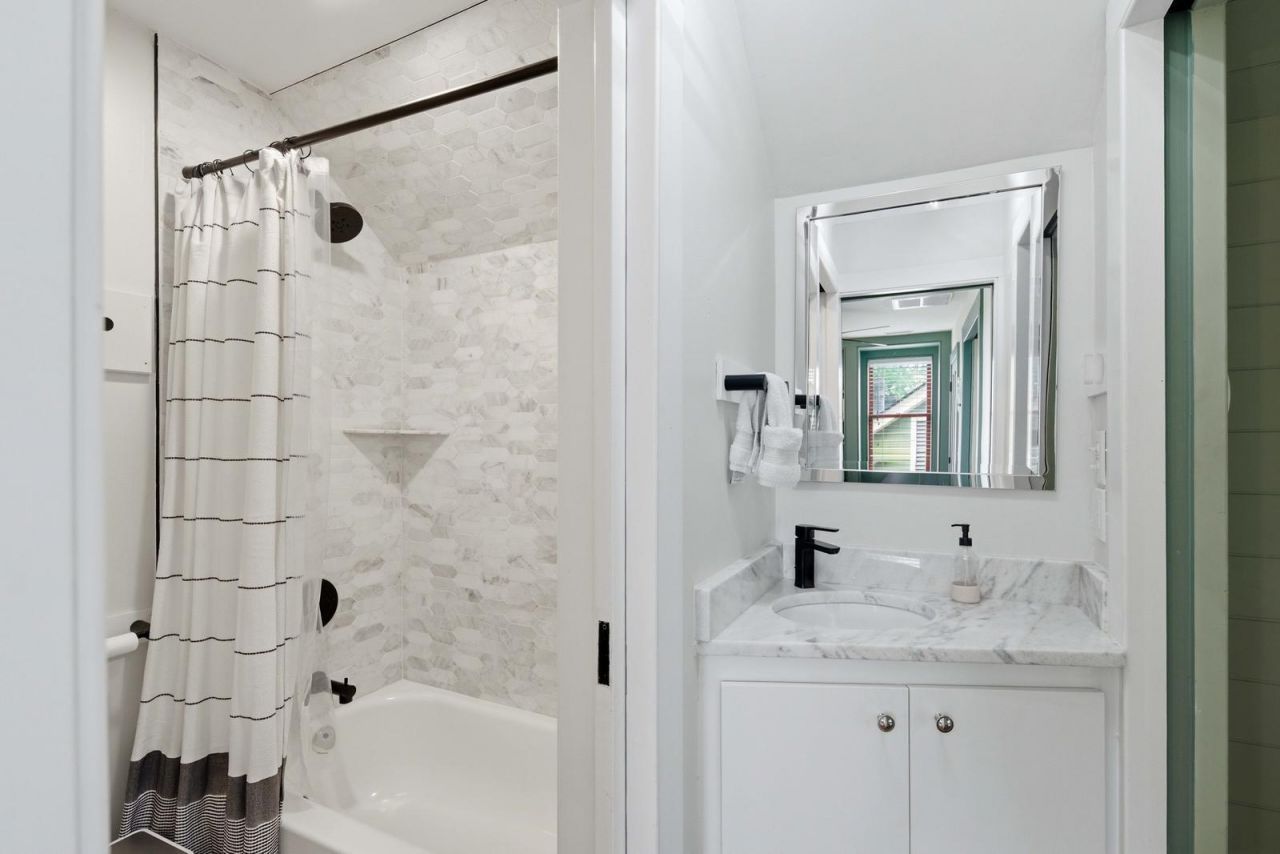 26 Catfiddle Street Photo 35