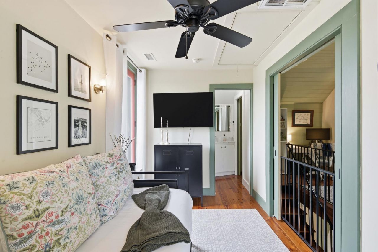 26 Catfiddle Street Photo 38