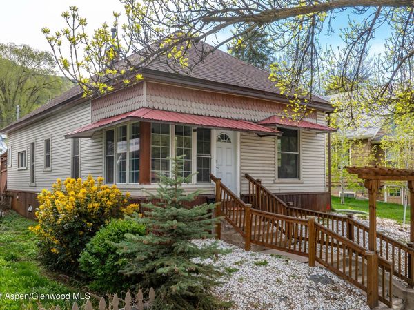 1022 Grand Avenue, Glenwood Springs, CO 81601