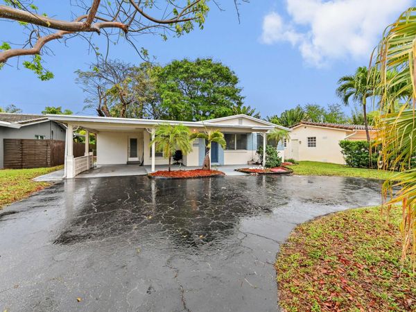 1727 NE 37th Street, Oakland Park, FL 33334