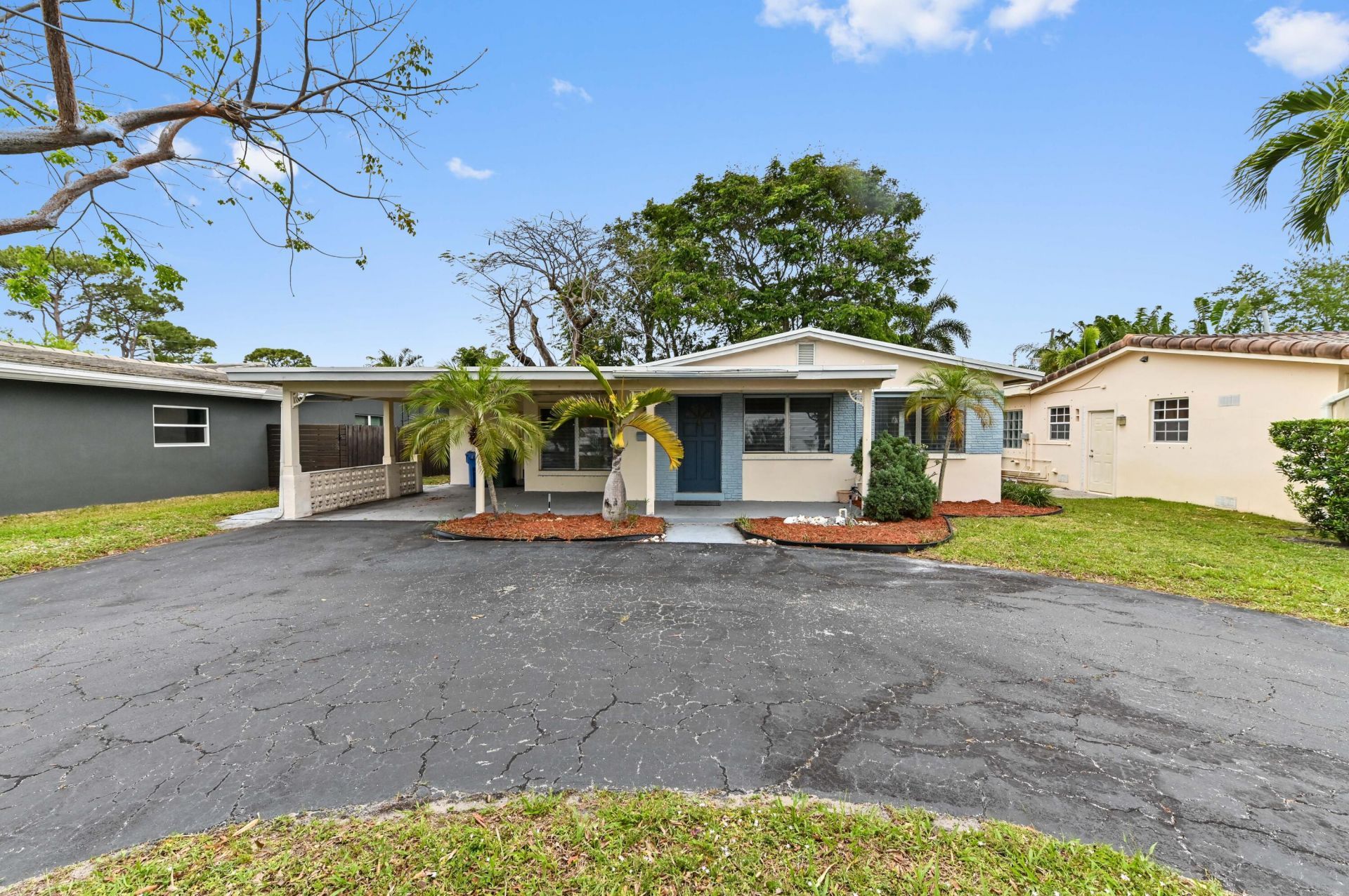 1727 NE 37th Street, Oakland Park, FL 33334 Main Photo