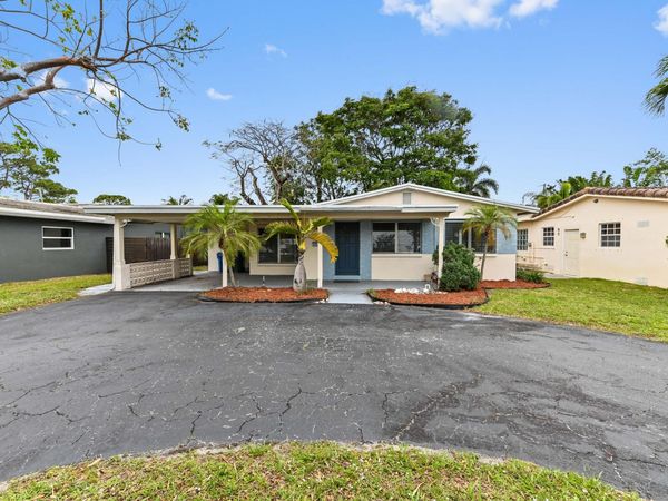 1727 NE 37th Street, Oakland Park, FL 33334