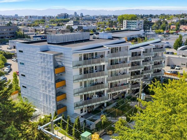 881 Short St , Unit 603, Saanich, BC V8X 0B7