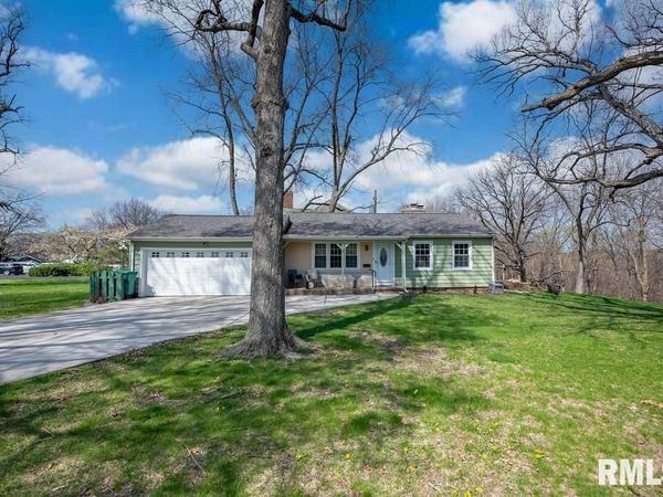 2611 W BELLE VISTA Court, West Peoria, IL 61604