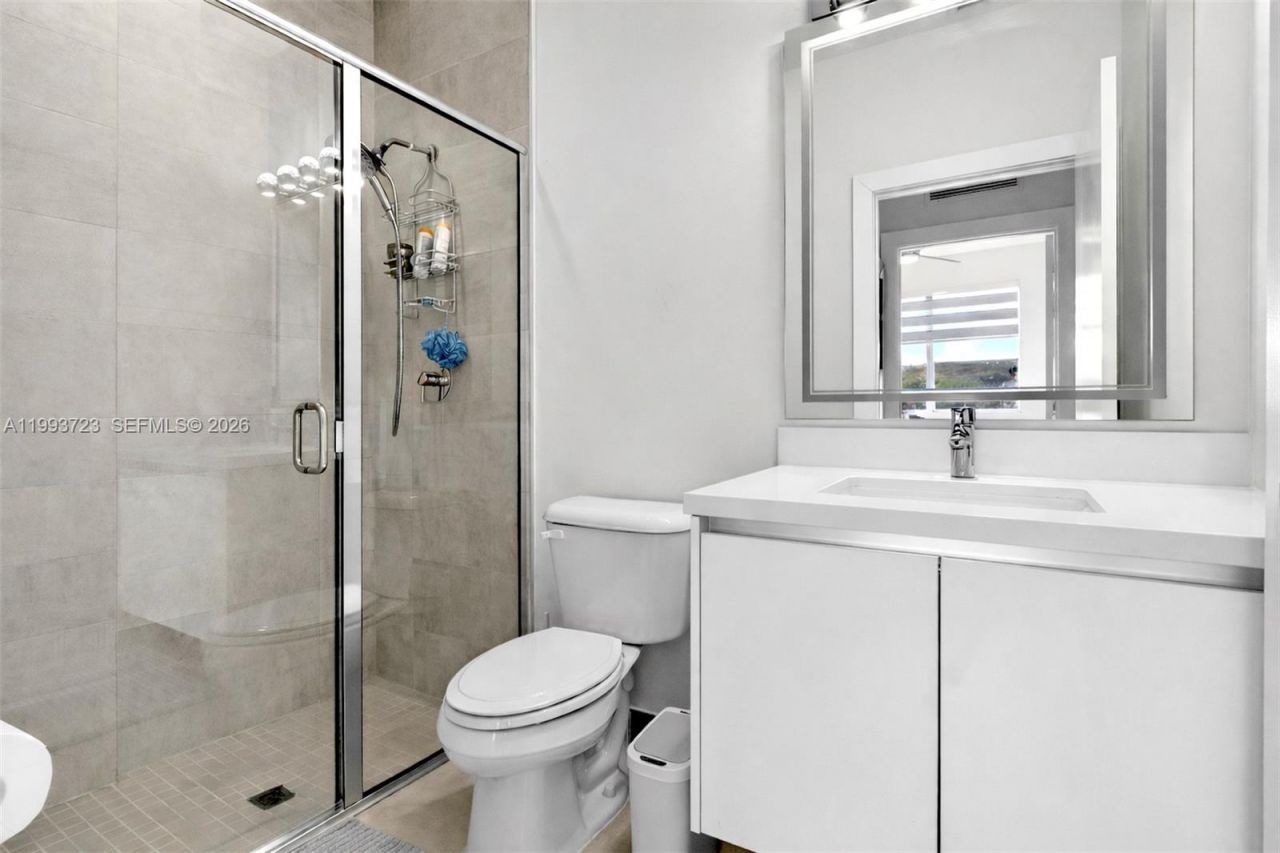 7159 NW 102nd Place, Doral, FL 33178 Photo