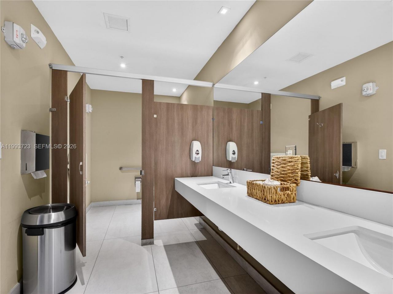 7159 NW 102nd Place, Doral, FL 33178 Photo