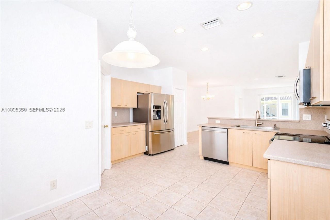 1877 Aspen Ln, Weston, FL 33327 Photo