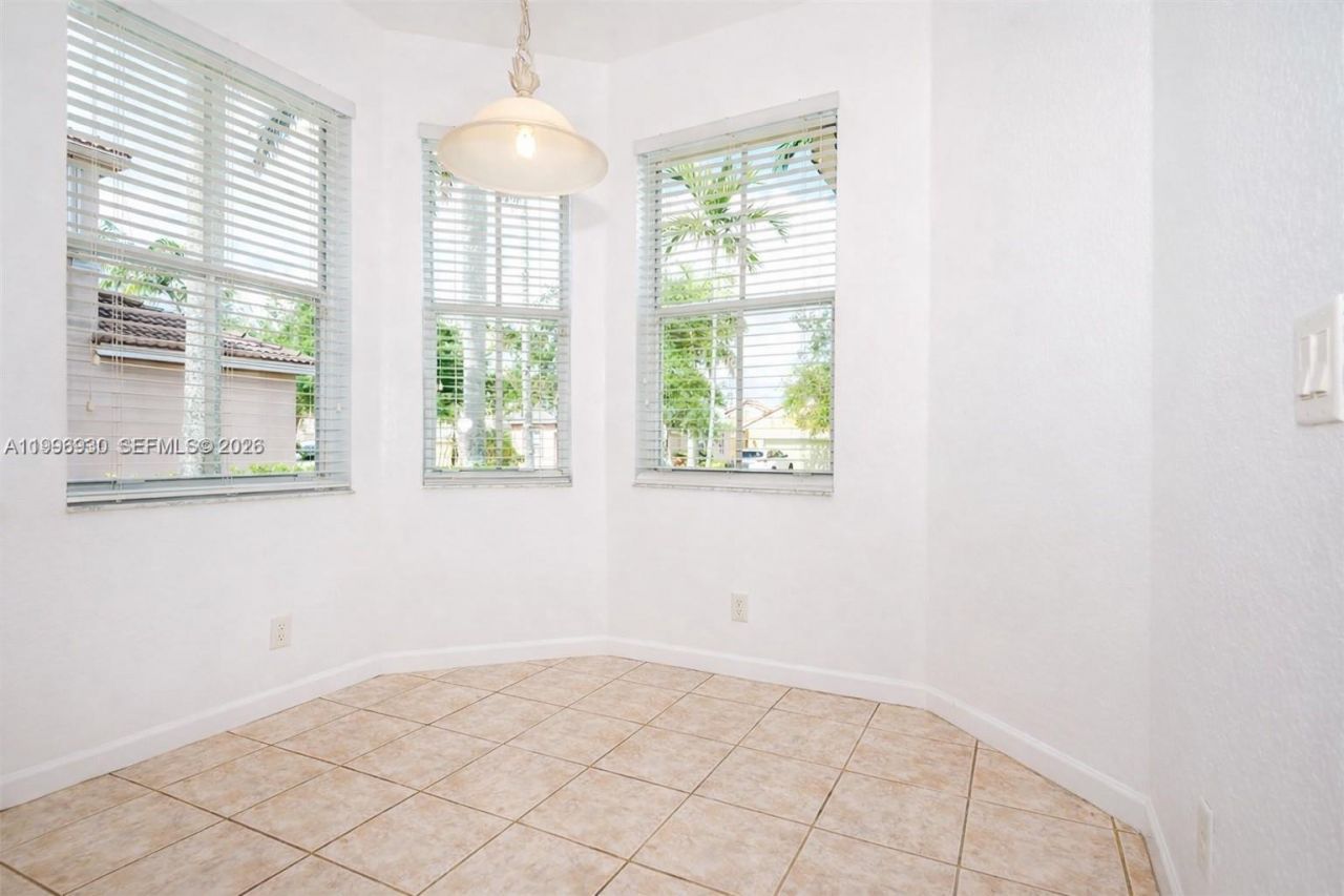 1877 Aspen Ln, Weston, FL 33327 Photo