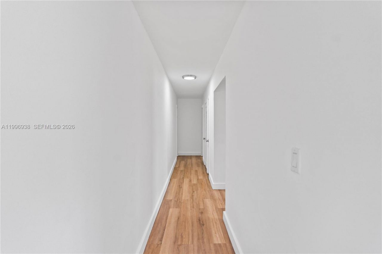 361 E 39th St, Unit 1, Hialeah, FL 33013 Photo