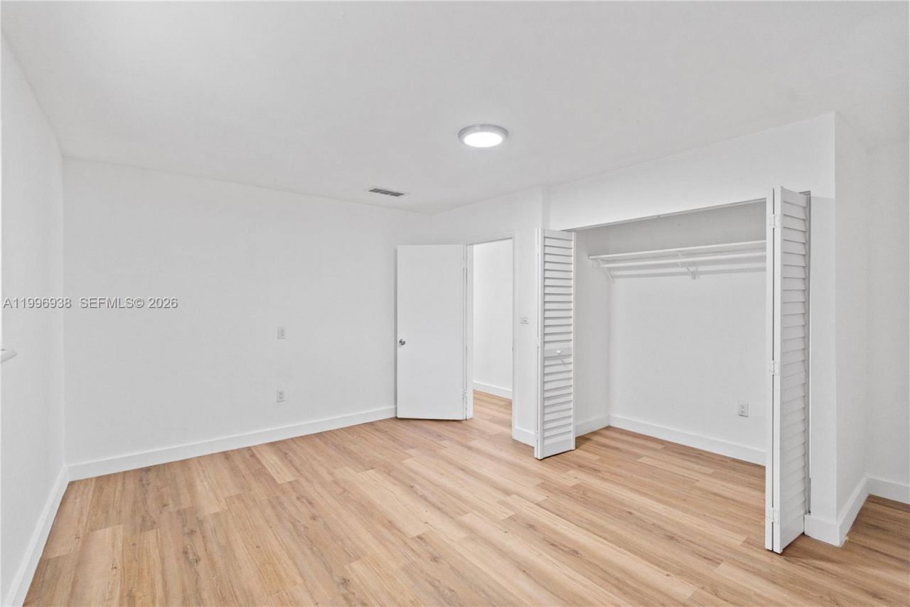 361 E 39th St, Unit 1, Hialeah, FL 33013 Photo